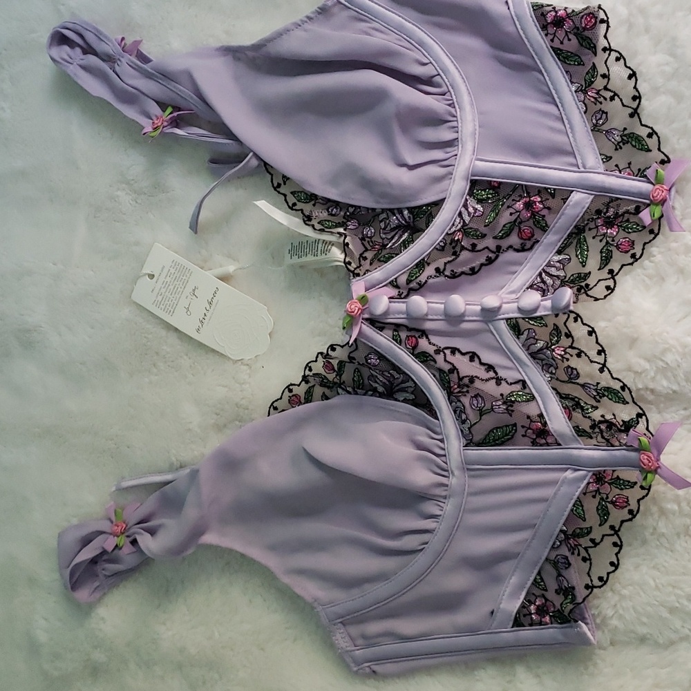 For Love and Lemons 💕🍋  corset bra